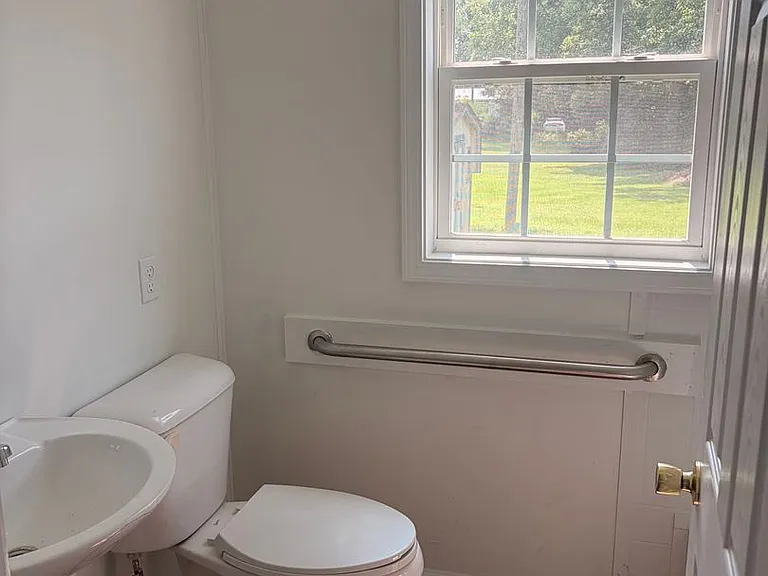 707 N Sycamore St — Photo 7