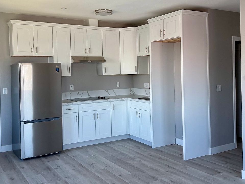 1st image of 3858 41st St #1