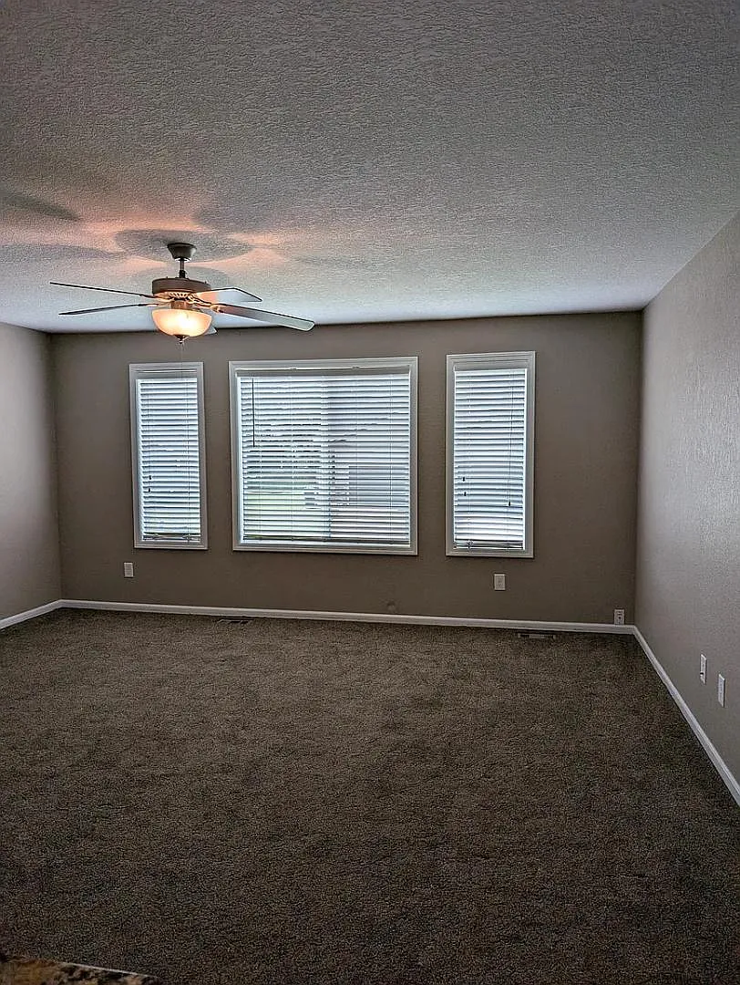 3711 Marigold Dr — Photo 3