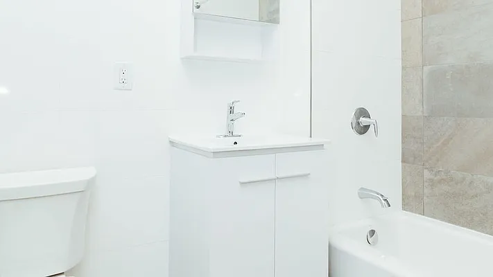 Rented by Nooklyn NYC LLC | media 11