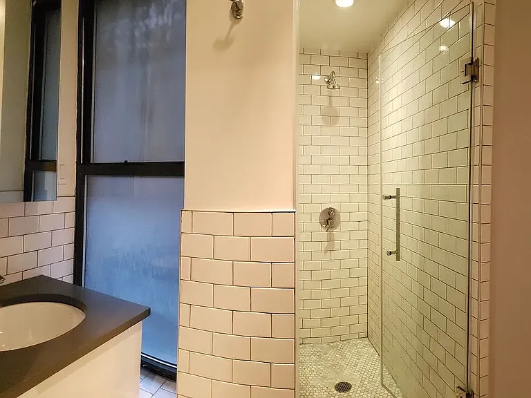 166 Elizabeth St #4A — Photo 6