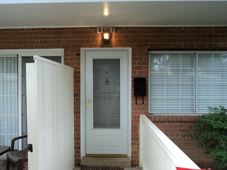 Private Entrance