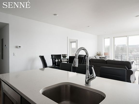 landlord_unit_photo_66345125_5