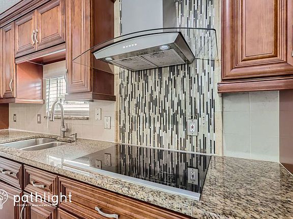 4th image of 5233 Sunset Canyon Dr