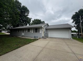 1602 E 9th Ave, Emporia, KS 66801