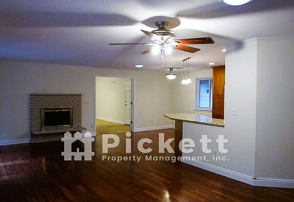 4th image of 3785 NW Shadow Glen Blvd