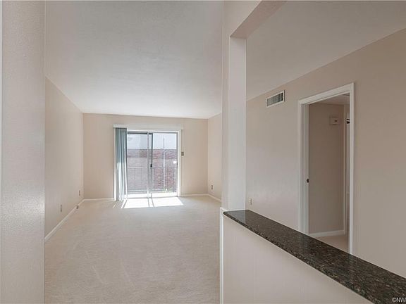 3rd image of 3820 Fairfield Ave #12