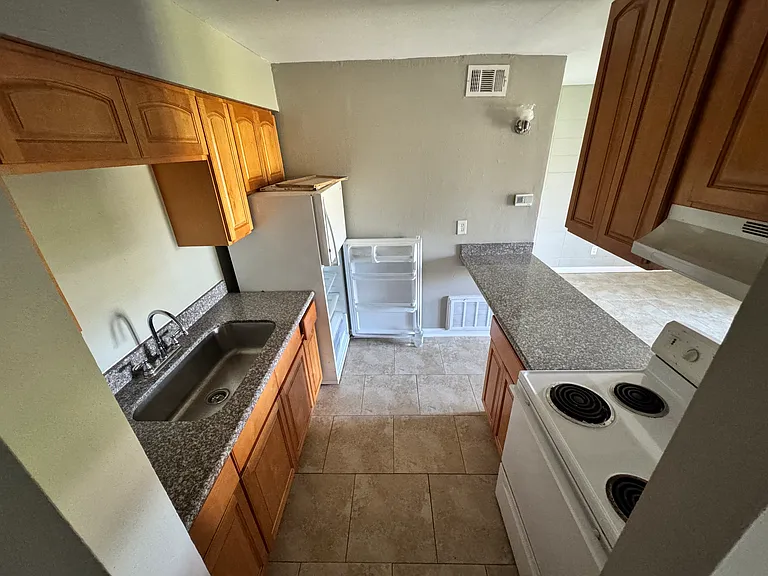 1215 Truxton St #203 — Photo 5