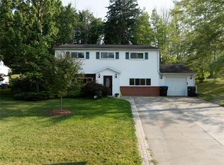 4600 Radcliffe Blvd, Vestal, NY 13850