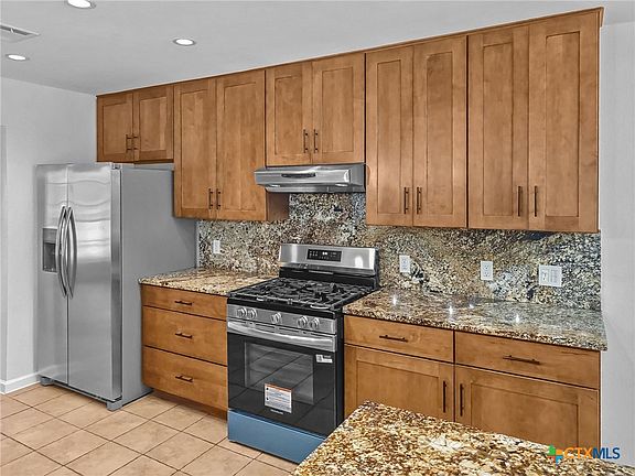 4th image of 1801 Rock Creek Dr