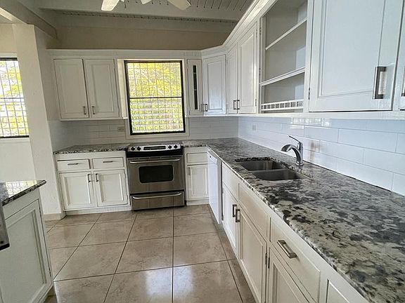 newer granite counter tops, electric stove