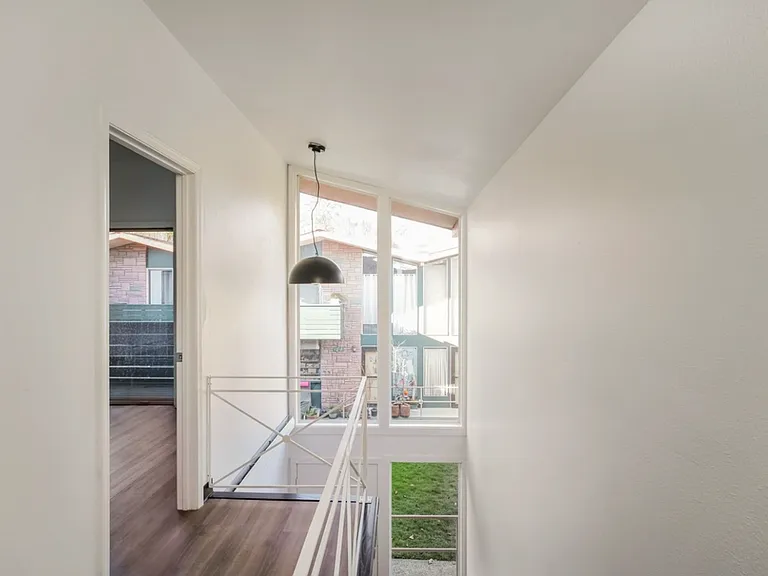 7640 SE Yamhill St #7 — Photo 9