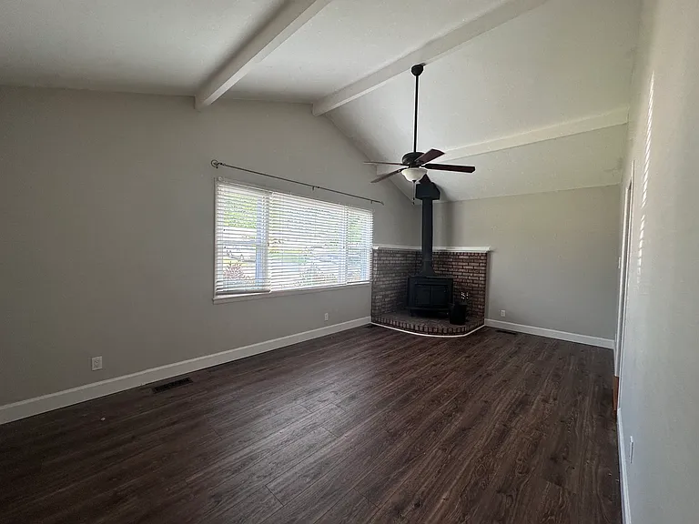 11316 Maplecrest Dr SE — Photo 12