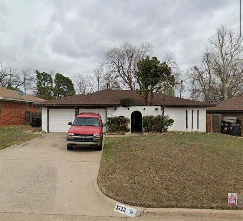 1st image of 1712 N Fordson Ave
