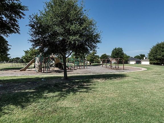2nd image of 2601 Bluffs Ct