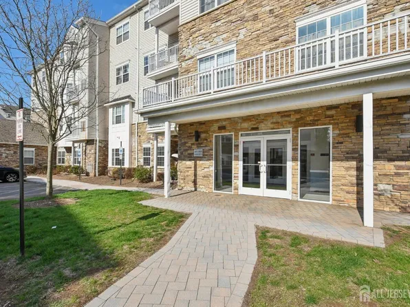 424 Tower Blvd, Piscataway, NJ 08854