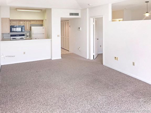 3rd image of 1280 S Alhambra Cir APT 1421