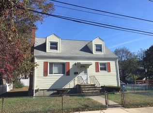 6 Derry Rd, Hyde Park, MA 02136