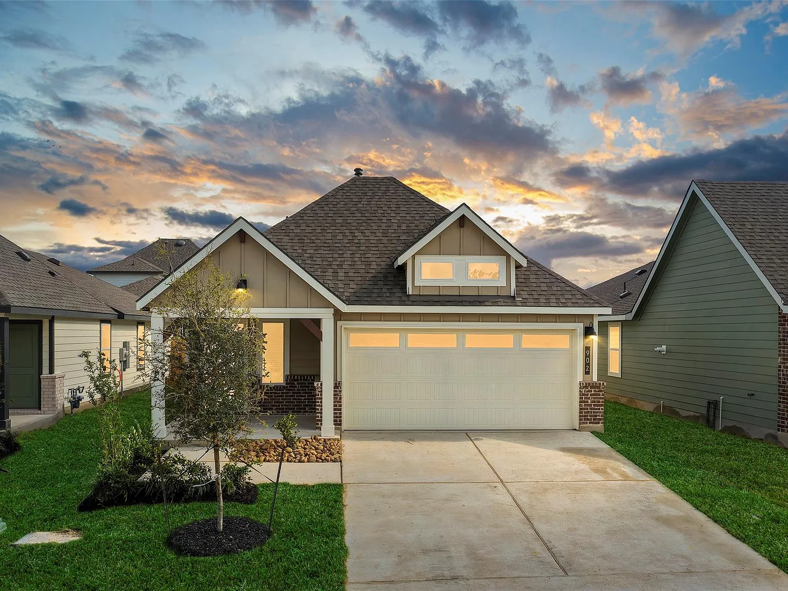 3 bed, 2.0 bath, 1489 sqft, $1,800 — Photo 1