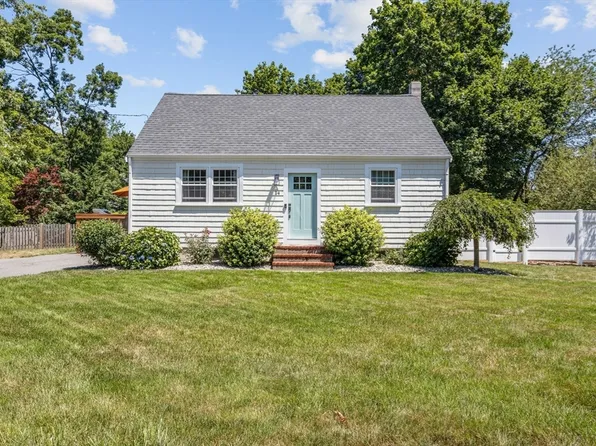 14 Cary Rd, Plymouth, MA 02360
