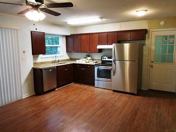 3rd image of 4008 Sonnet Dr