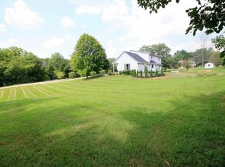 1806 Wildbriar Ct, La Grange, KY 40031