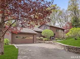 28 Pony Trail Road, Stamford, CT 06903