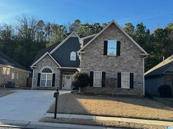 144 Cove Ln, Pelham, AL 35124