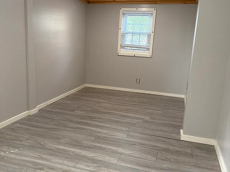 72 Charlotte St #1 — Photo 11