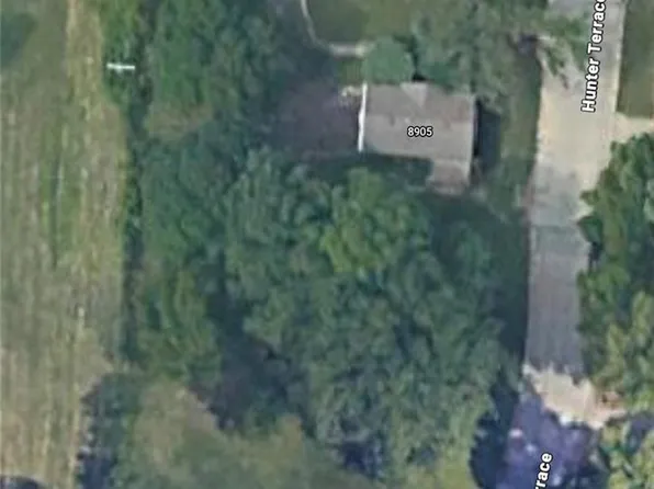 8905 E 55th St, Raytown, MO 64133
