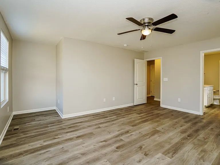 259 Glen Crossing Dr — Photo 11