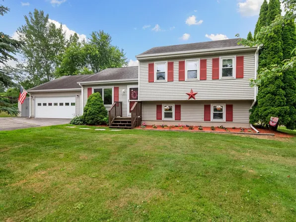 31 Hunting Ridge Lane #16, Milton, VT 05468