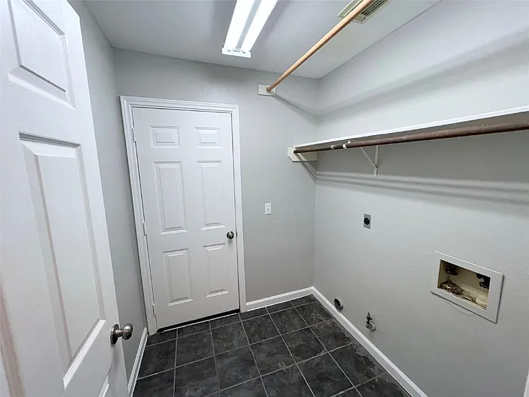 3006 Fort Stockton Dr — Photo 2