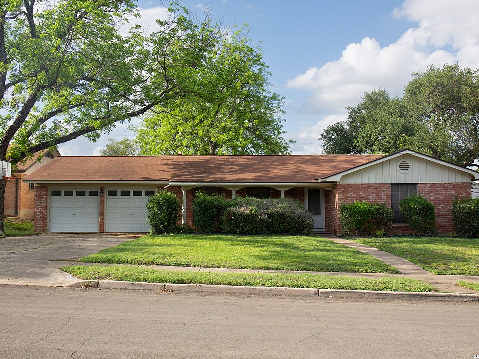 1st image of 3715 OAK TRL