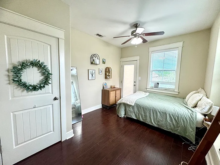 4420 Red River St #A — Photo 12