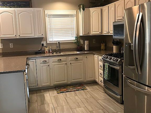 3rd image of 216 Belden Dr