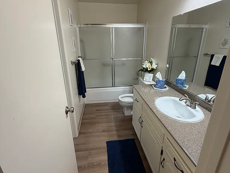 Park Place Apartments — Photo 9