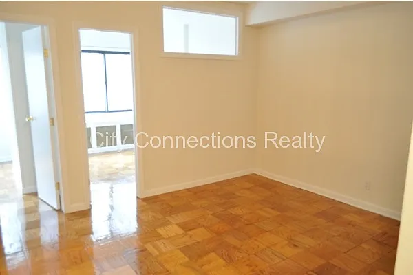 Rented by City Connections Realty | media 25