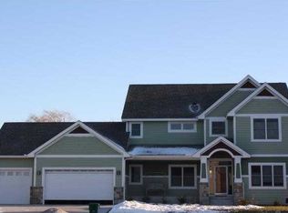 730 Carver Beach Rd, Chanhassen, MN 55317