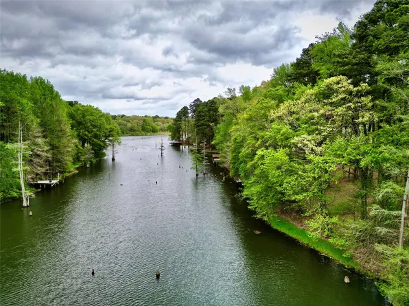 11 Oak Leaf Trl, Lewisville, AR 71845