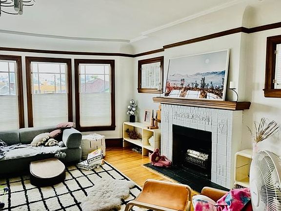 2nd image of 975 Holloway Ave
