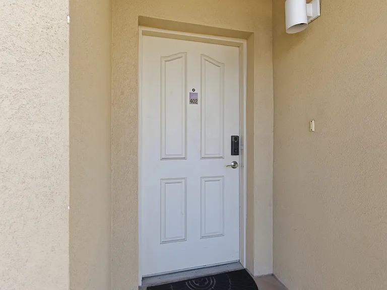642 Wells Ct #642 — Photo 30