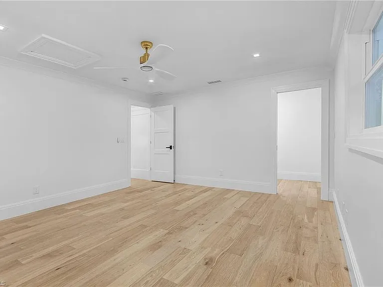 6155 Standing Oaks Ln — Photo 19