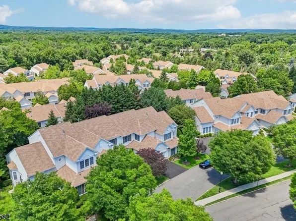 5 Scarlet Oak Ln, Paramus Boro, NJ 07652