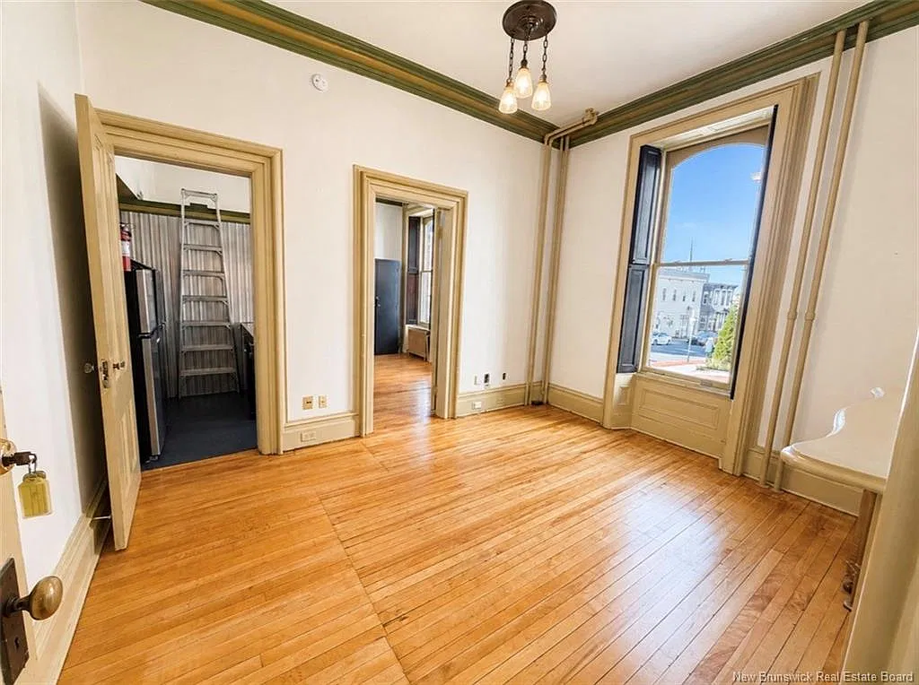 1 bed, 1.0 bath, 350 sqft, $1,250 — Photo 4