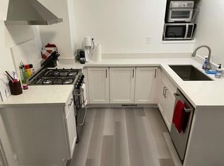 6206 Meridian Ave N APT 2, Seattle, WA 98103