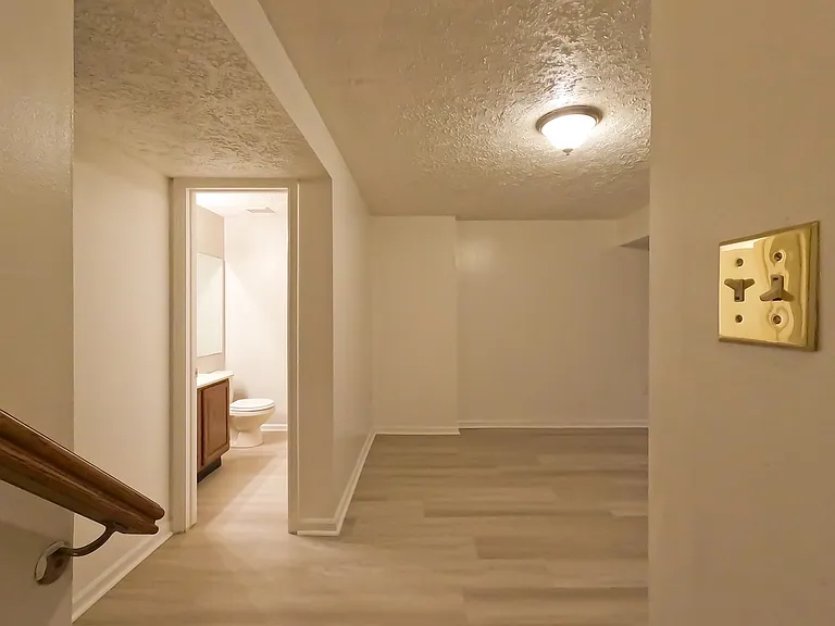 5632 Denton Ct — Photo 15