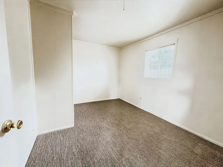 880 W Murray Rd — Photo 11