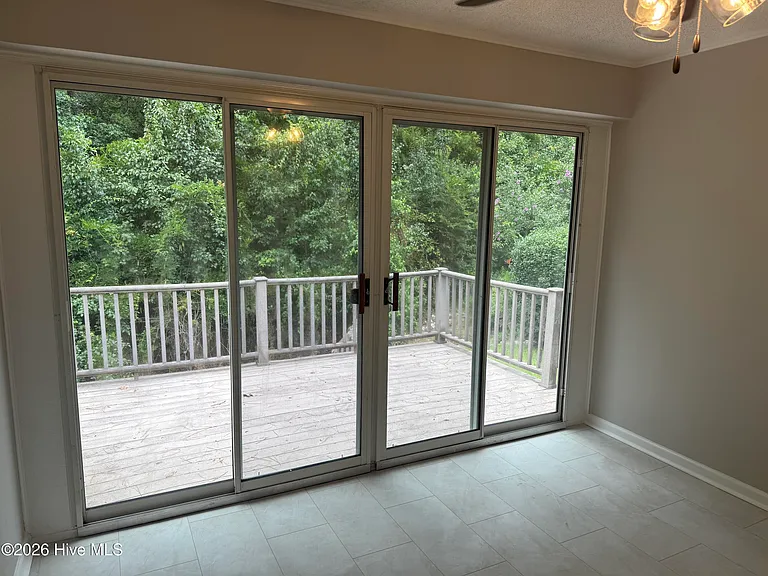 2961 Pointewest Dr — Photo 19
