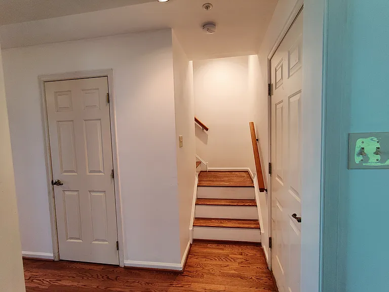 366 Bristol Cir — Photo 16